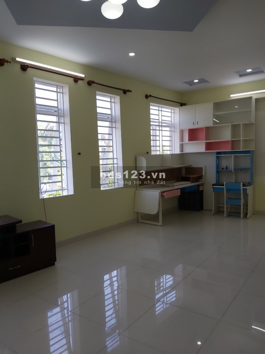 Nhà đẹp 2 lầu 1 trệt giá chỉ 4 tỷ8 Phường Linh Đông-Thủ Đức