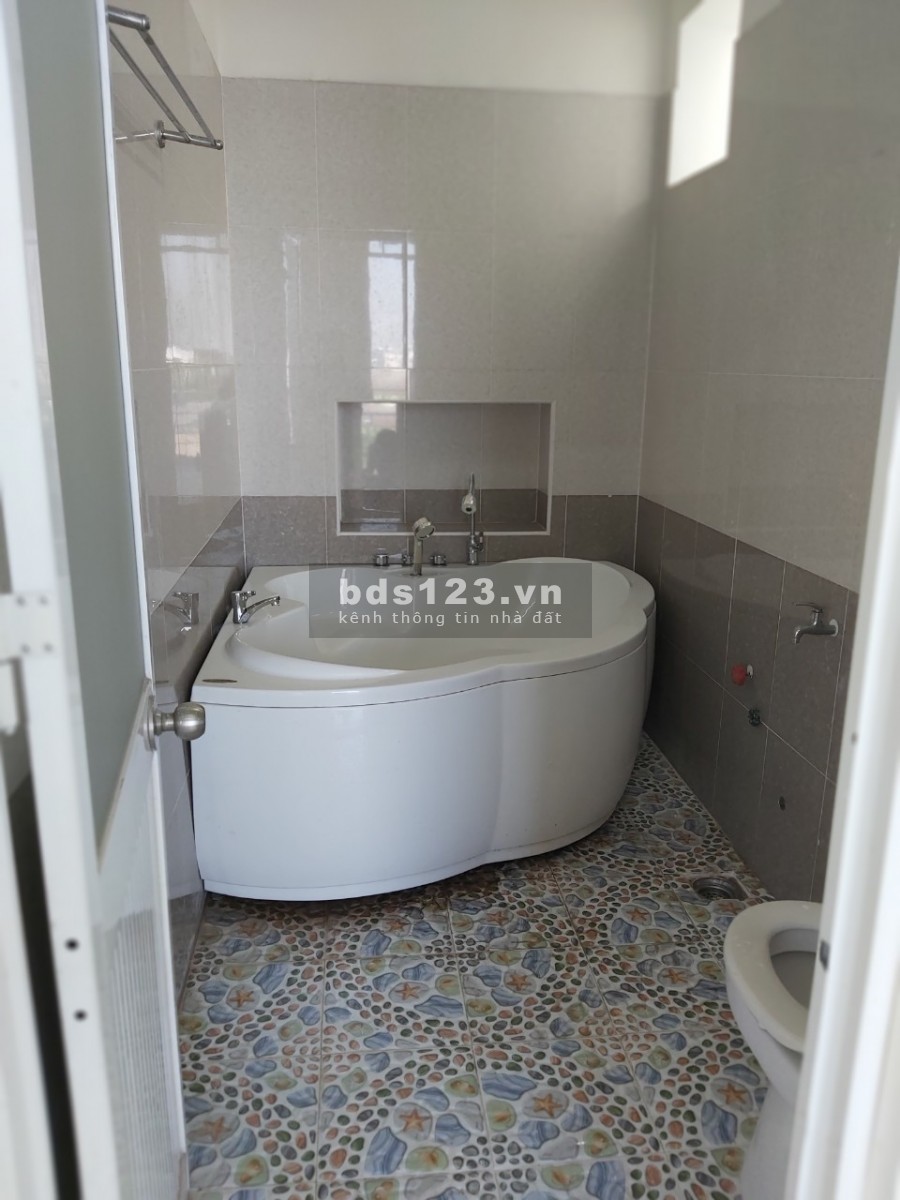Nhà đẹp 2 lầu 1 trệt giá chỉ 4 tỷ8 Phường Linh Đông-Thủ Đức