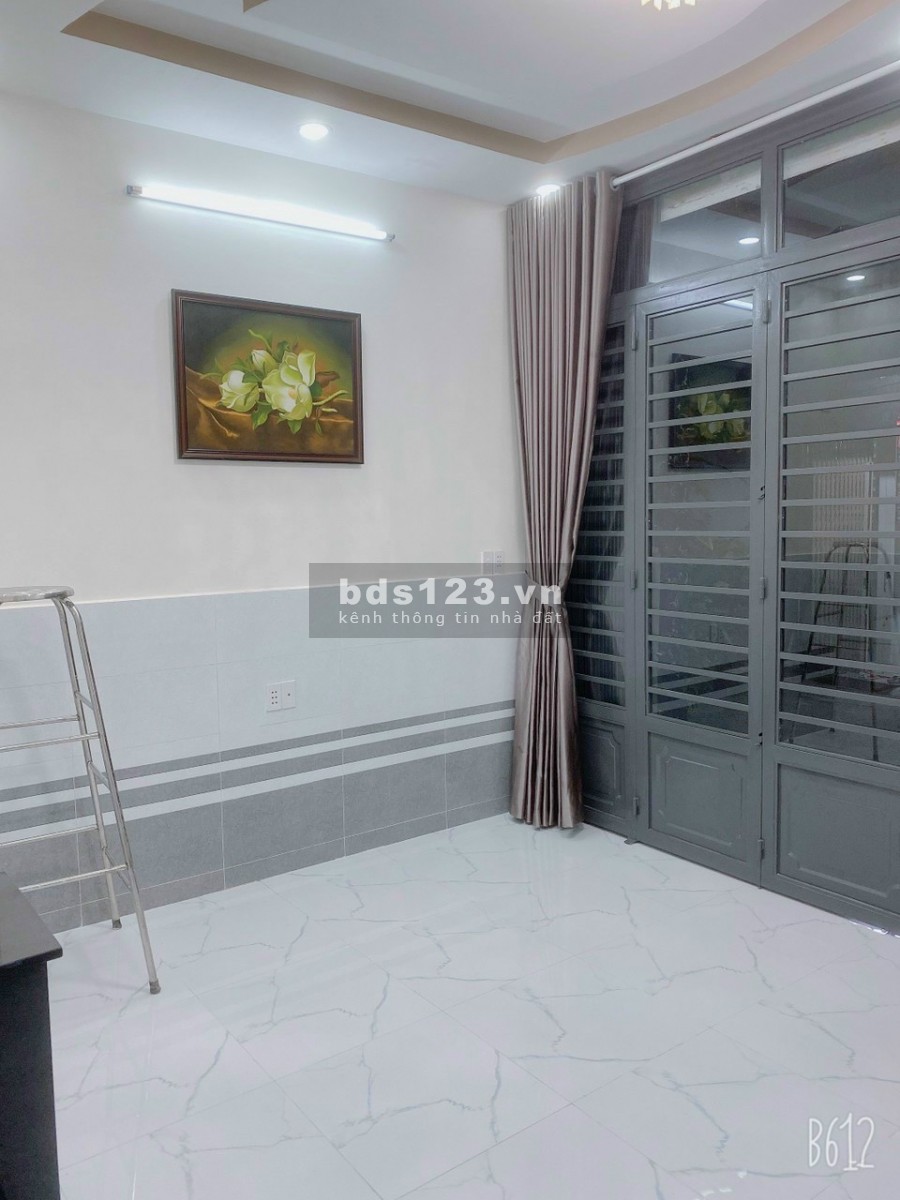 Cần bán nhà hẻm 5m đường Tân Hòa Đông quận 6, DT 104m2