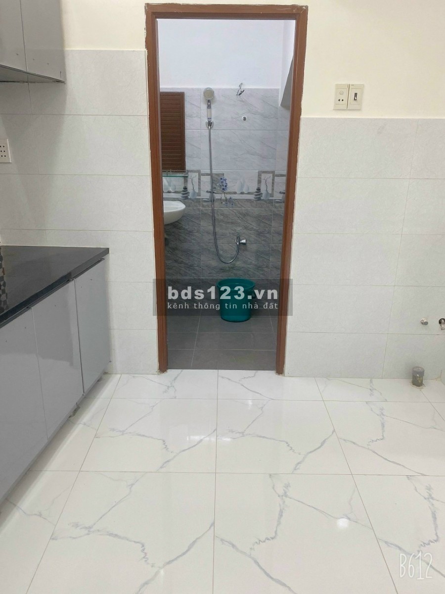 Cần bán nhà hẻm 5m đường Tân Hòa Đông quận 6, DT 104m2