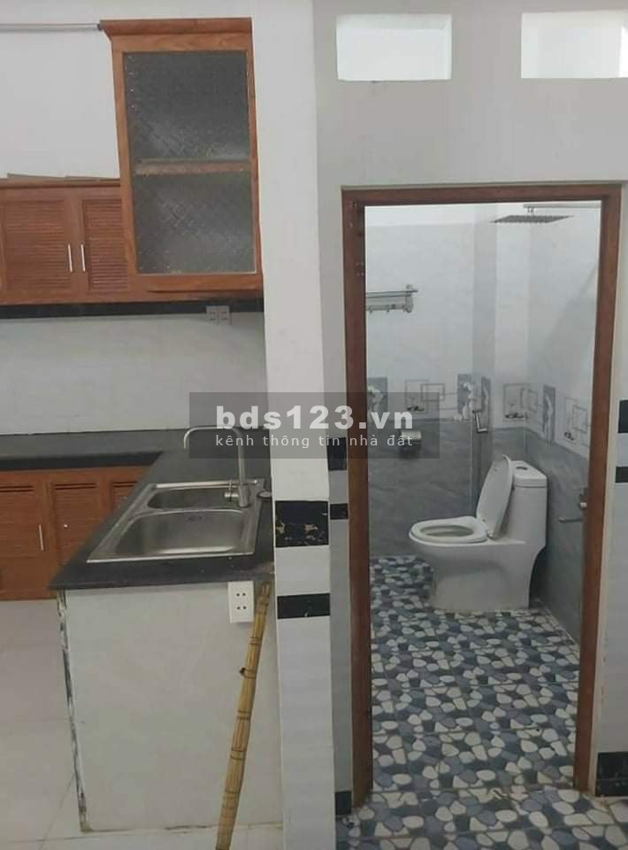 Cần tiền bán nhà gấp lắm luôn KDC Bình Chuẩn giá cực kì rẻ, SHR