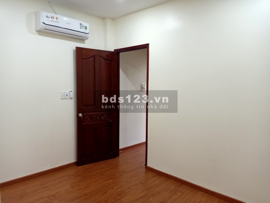 Bán nhà 2 lầu mặt tiền đường số phường Tân Phú quận 7