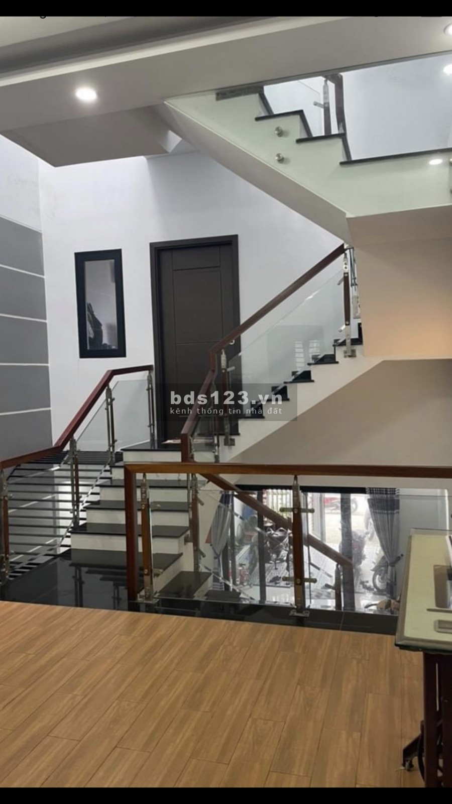 Bán nhà 3 tầng mặt tiền Trần Kim Xuyến, Đà Nẵng. Gần cầu Nguyễn Tri Phương