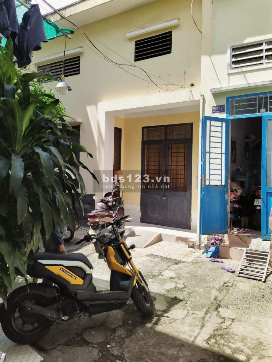 Bán nhà hẻm 875/ Trần Hưng Đạo, Phường 1, Quận 5 Diện tích: 6.5m x 9.5m , công nhận 62,5m2 vuông vức. Kết cấu: trệt lửng