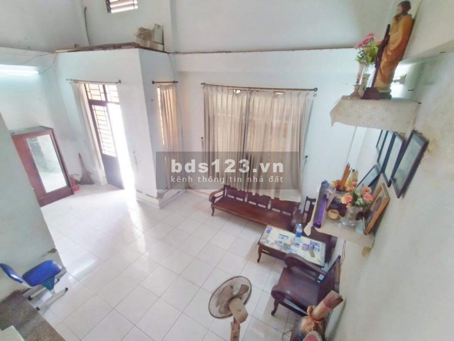 Bán nhà hẻm 875/ Trần Hưng Đạo, Phường 1, Quận 5 Diện tích: 6.5m x 9.5m , công nhận 62,5m2 vuông vức. Kết cấu: trệt lửng