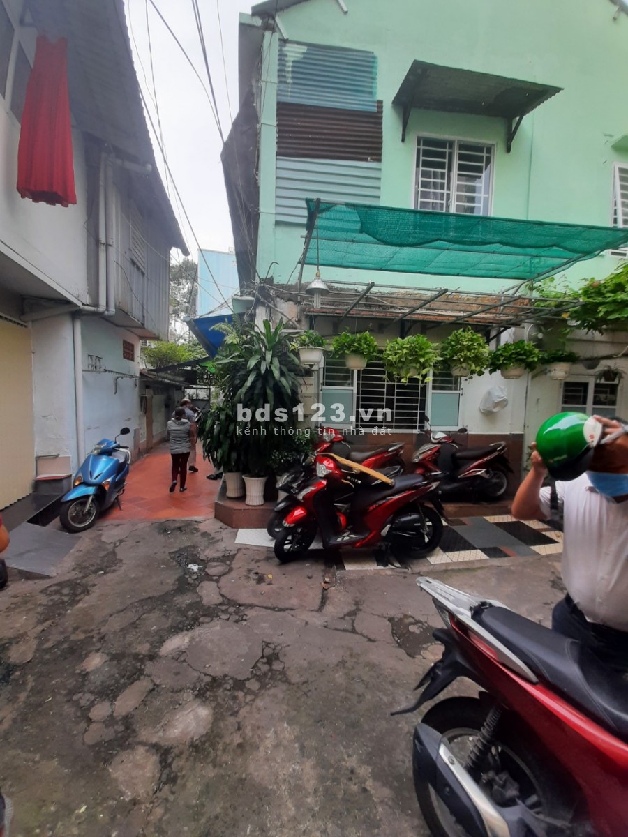 Bán nhà hẻm 875/ Trần Hưng Đạo, Phường 1, Quận 5 Diện tích: 6.5m x 9.5m , công nhận 62,5m2 vuông vức. Kết cấu: trệt lửng