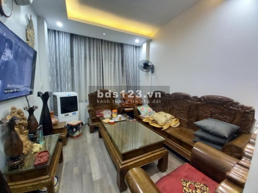 Bán nhà mới Kim Ngưu, Hai Bà Trưng, tặng full nội thất, 40m2 x 4 tầng, giá nhỉnh 3 tỷ, lh 0972063073.