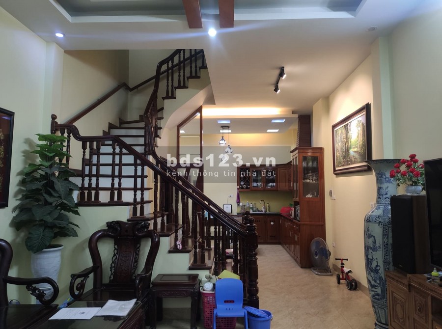 Bán nhà Khương Hạ, view trường học,ô tô đỗ cửa, phân lô quân đội cực đẹp, vào ăn Tết luôn