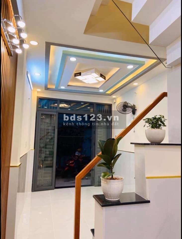 Mặt Tiền Đừơng CMT8 .Q.10 - Nói Không Lộ Giới,Diện tích : 78m2 x 2 tầng = 156 m2