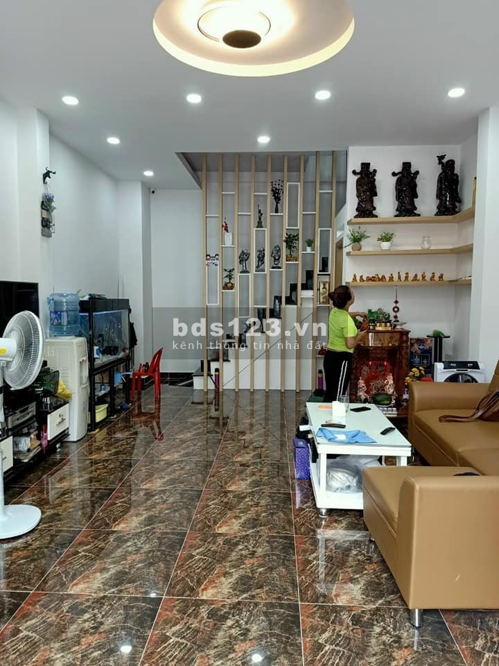 Bán nhà HXH ngay Ngô Tất Tố 70m2 1T3L, giá 7.5 tỷ