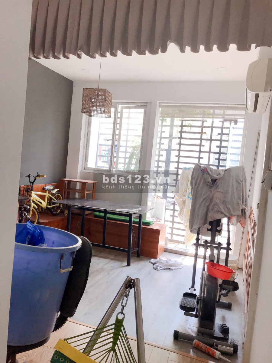 Nhà Hùng Vương – Quận 10, 45m2, Hẻm 4m Xe Hơi Đỗ Cửa giá chỉ 6,5 tỷ.