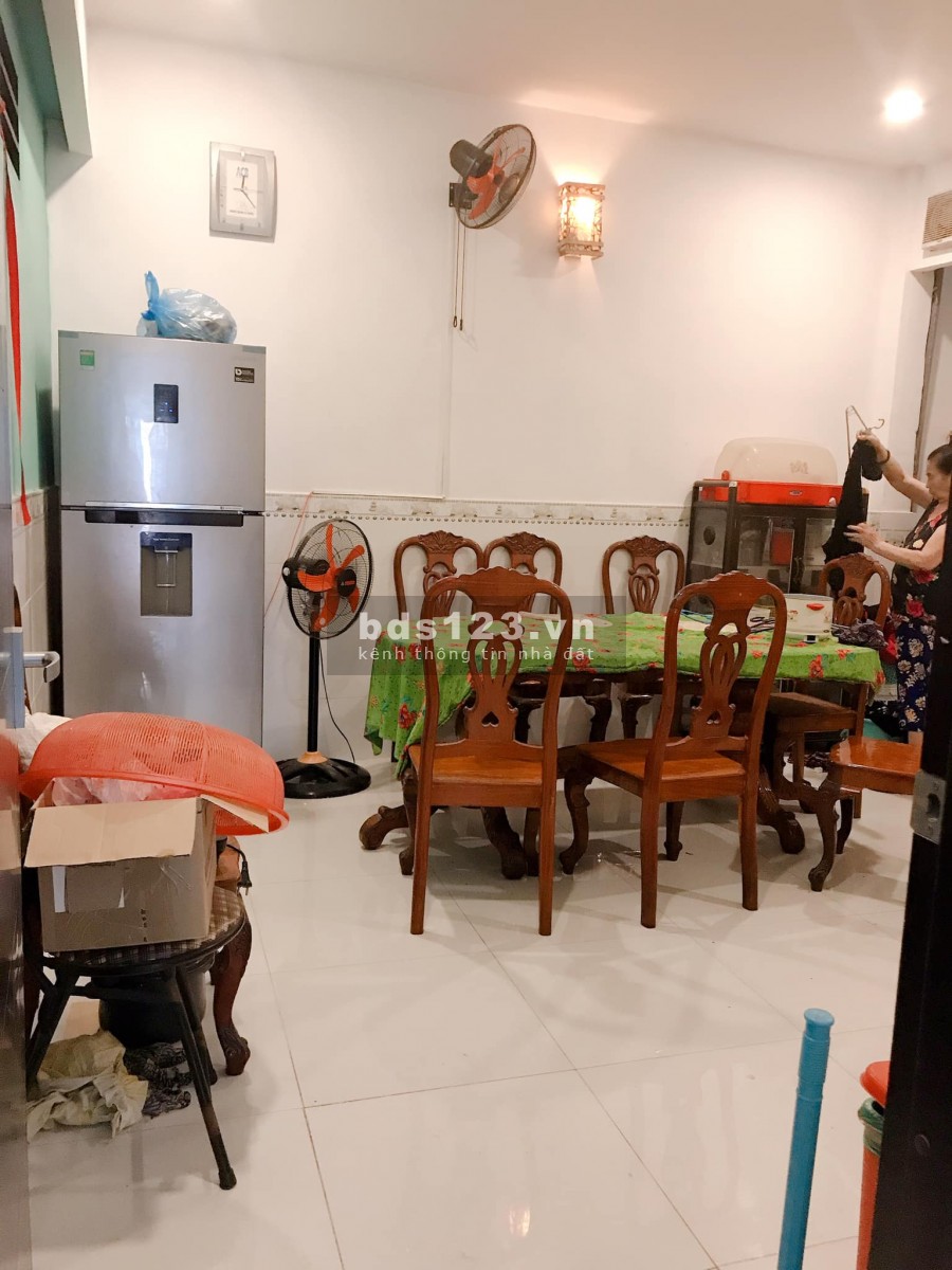 Nhà Hùng Vương – Quận 10, 45m2, Hẻm 4m Xe Hơi Đỗ Cửa giá chỉ 6,5 tỷ.