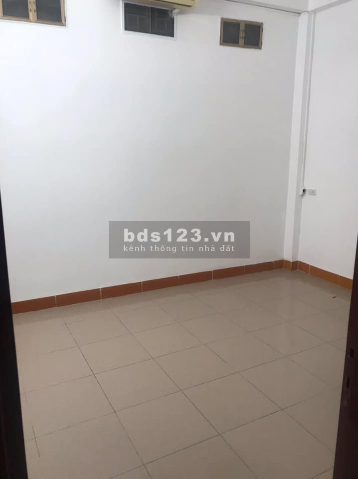 Chính chủ bán nhà Triều Khúc, Thanh Xuân 45m 2T 2.55 tỷ, nhà mới đẹp, 15m ô tô