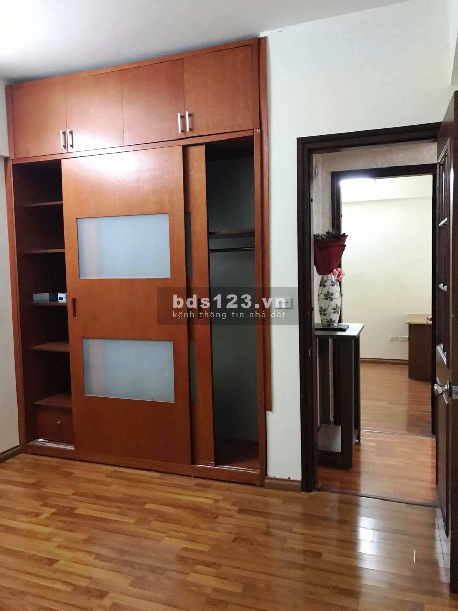 Bán căn hộ 3 phòng ngủ CT20 khu đô thị Việt Hưng, S: 97 m2 giá 1,75 tỷ LH 0366735565