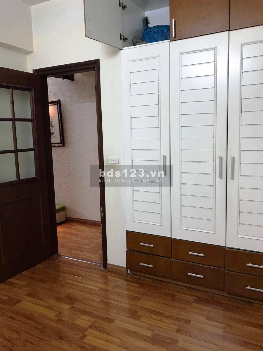 Bán căn hộ 3 phòng ngủ CT20 khu đô thị Việt Hưng, S: 97 m2 giá 1,75 tỷ LH 0366735565