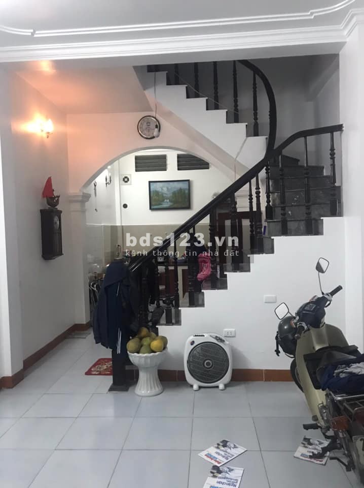 Chính chủ bán nhà Triều Khúc, Thanh Xuân 45m 2T 2.55 tỷ, nhà mới đẹp, 15m ô tô