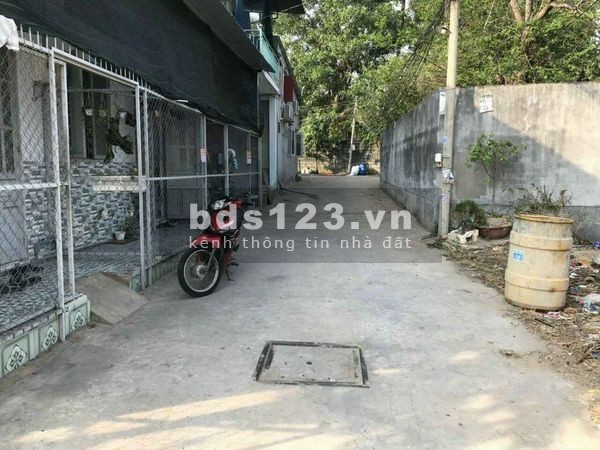 Nhà gần KCN Cao ds17 Linh Trung dt 74m2, KDC