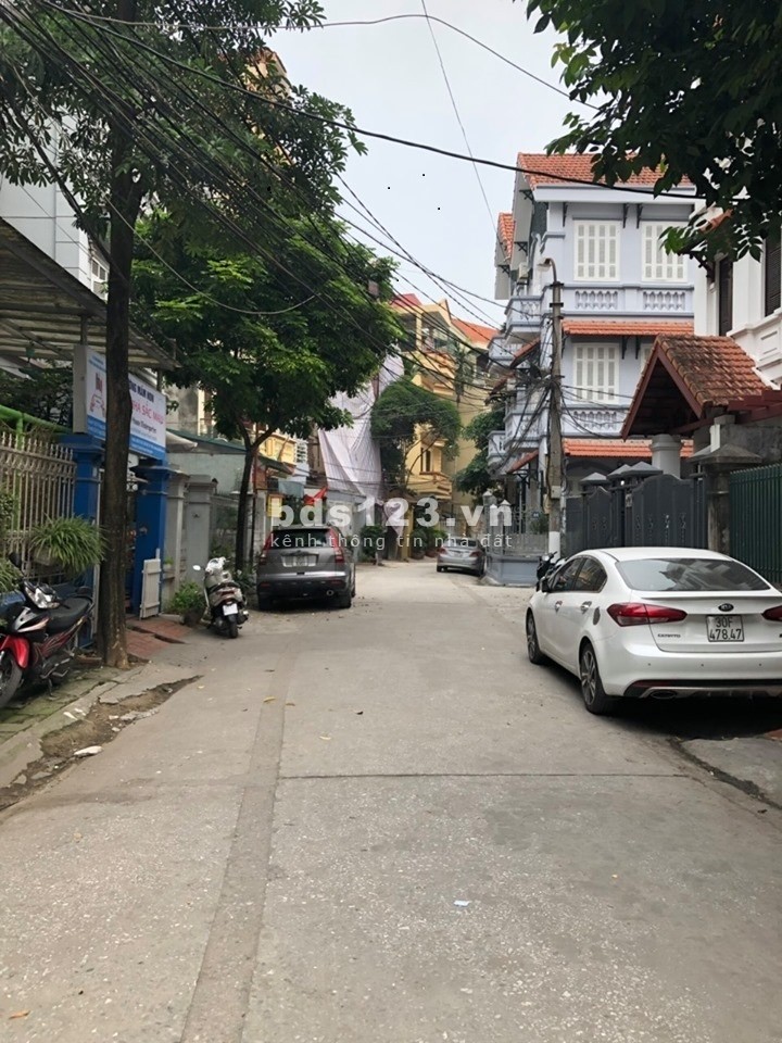 Bán đất Đội Cấn, Ba Đình 72m2, mặt tiền 5m giá 11.5 tỷ, hai mặt ngõ, ô tô 7 chỗ vào nhà