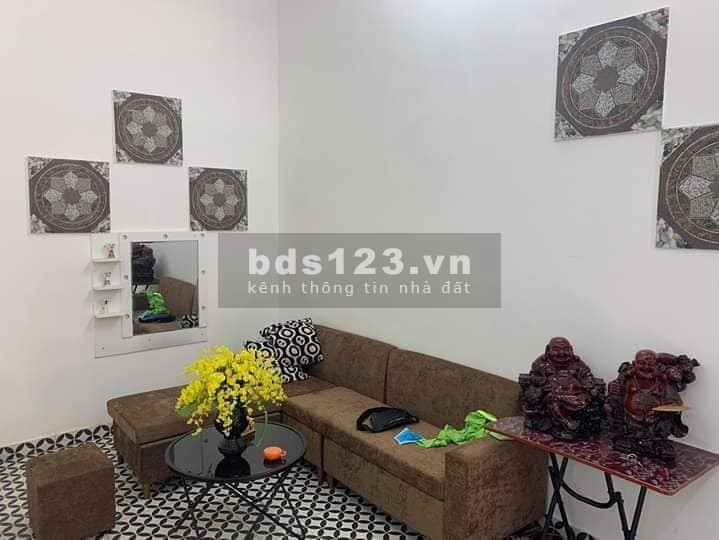 Có việc bán gấp Mặt ngõ 562 Ngọc Thụy giá 2.5 tỷ, 32mx4 tầng, Mới đẹp