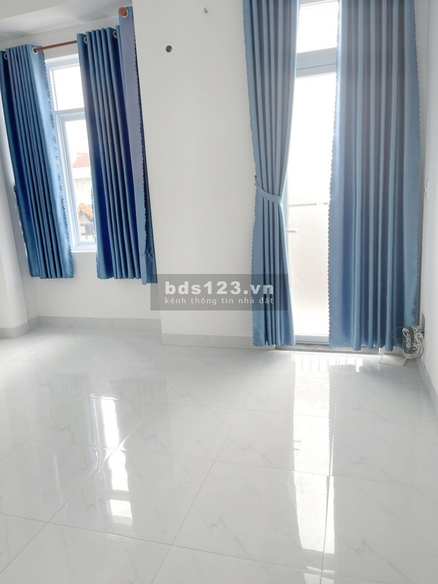Bán nhà thiết kế đẹp 2lầu hẻm ôtô Tạ Quang Bửu P4 Q8