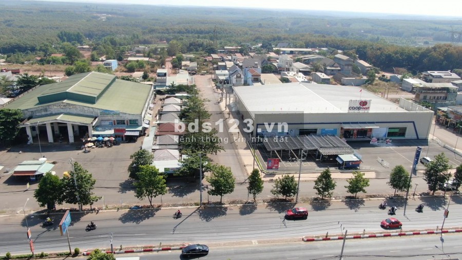 Bán 150m2 đất mặt tiền Lạc Long Quân, shr, ngay trung tâm hành chính, gần kcn becamex 6000ha