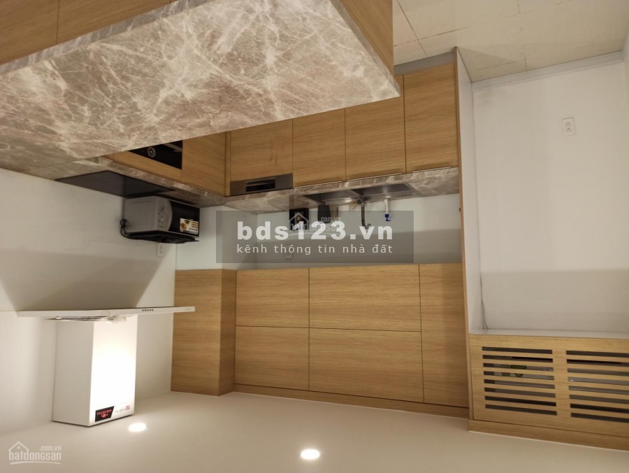 Bán nhà Tặng luôn công viên trước nhà. Nhà mới xây siêu đẹp 4x18 vuông vức Giá chỉ 10.5 tỷ