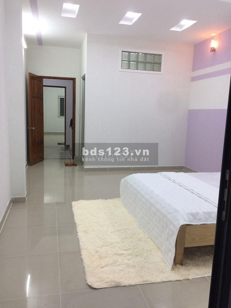 Bán nhà Tặng luôn công viên trước nhà. Nhà mới xây siêu đẹp 4x18 vuông vức Giá chỉ 10.5 tỷ