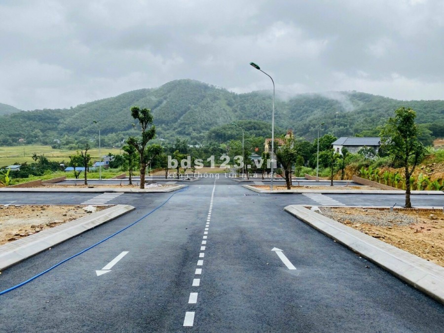 Bán mảnh đất khu đô thị Hòa Lạc 300m2 giá 1.5 tỷ