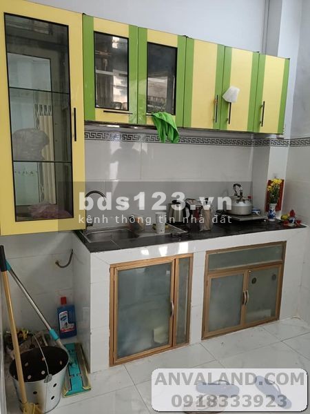 Mở Công ty Du lịch bán gấp nhà góc Sư Vạn Hạnh &amp; Cao Thắng 3 Tầng, 3PN, 32m2 chỉ 3 tỷ 3