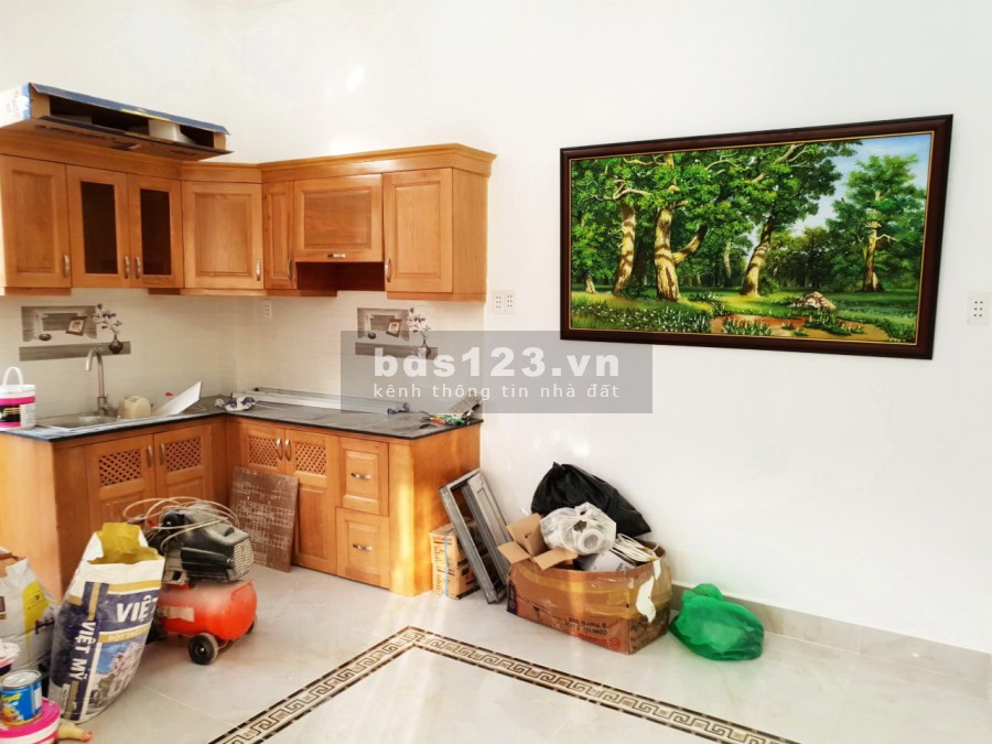 Căn Góc 2 Lầu Sân Thượng Hẻm Xe Hơi 1422 Huỳnh Tấn Phát, Quận 7