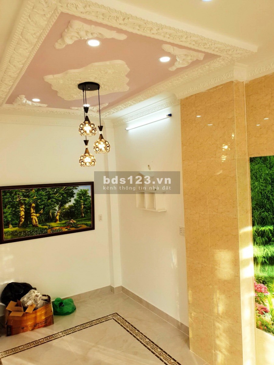 Căn Góc 2 Lầu Sân Thượng Hẻm Xe Hơi 1422 Huỳnh Tấn Phát, Quận 7