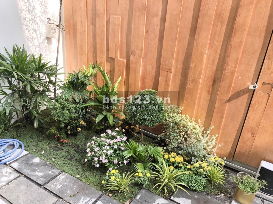 Bán nhà Lê Văn Sỹ trung tâm Quận 3, 6 phòng ngủ 60m2 Lh 0899306823