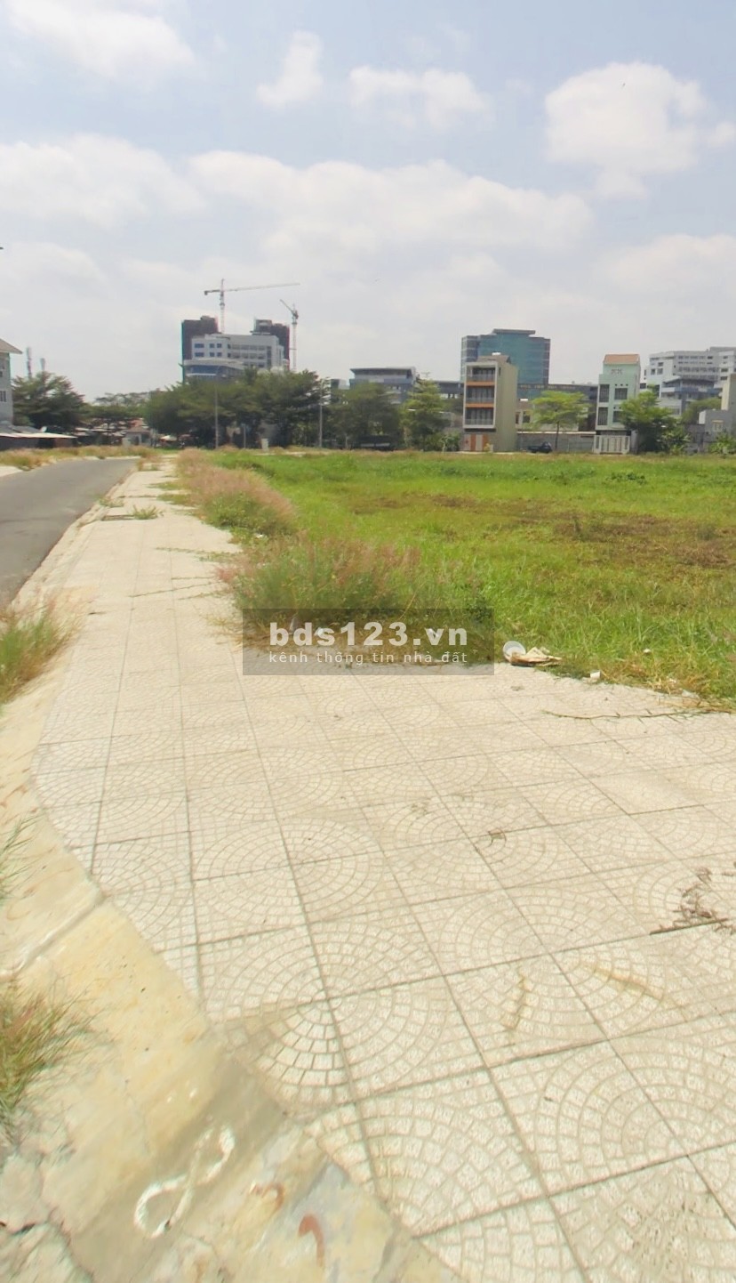 Bán đất ngay KDC Tân Cảng, Phú Hữu Q.9 view sông đẹp, sổ riêng, thổ cư chỉ 1.7tỷ/100m2. 0938274090 Kim