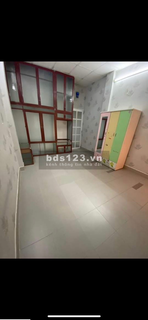 Cho thuê nhà nguyên căn 3.5 x 10m, 2 PN, 2WC, hẻm xe hơi.