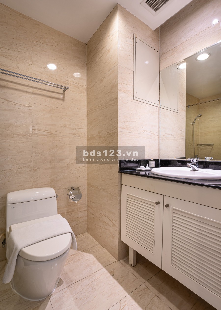 Cho thuê căn hộ Sky Center Phổ Quang, 3PN, DT: 100m2, 17,5tr/th, nội thất đầy đủ. 0765568249 Văn