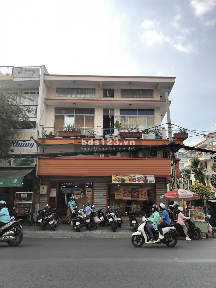 Tỉnh Lộ 10 _ mặt tiền đông dân cư , dt: 8 x 19. 2 lầu