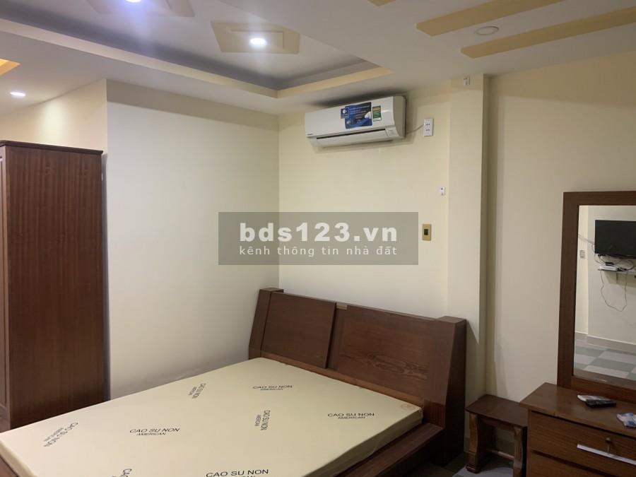 Cần bán nhà 1 trệt 3 lầu 145m2 đường Duy Tân,P.15 Phú Nhuận. Nhà nở hậu thuận lợi cho thuê kinh doanh