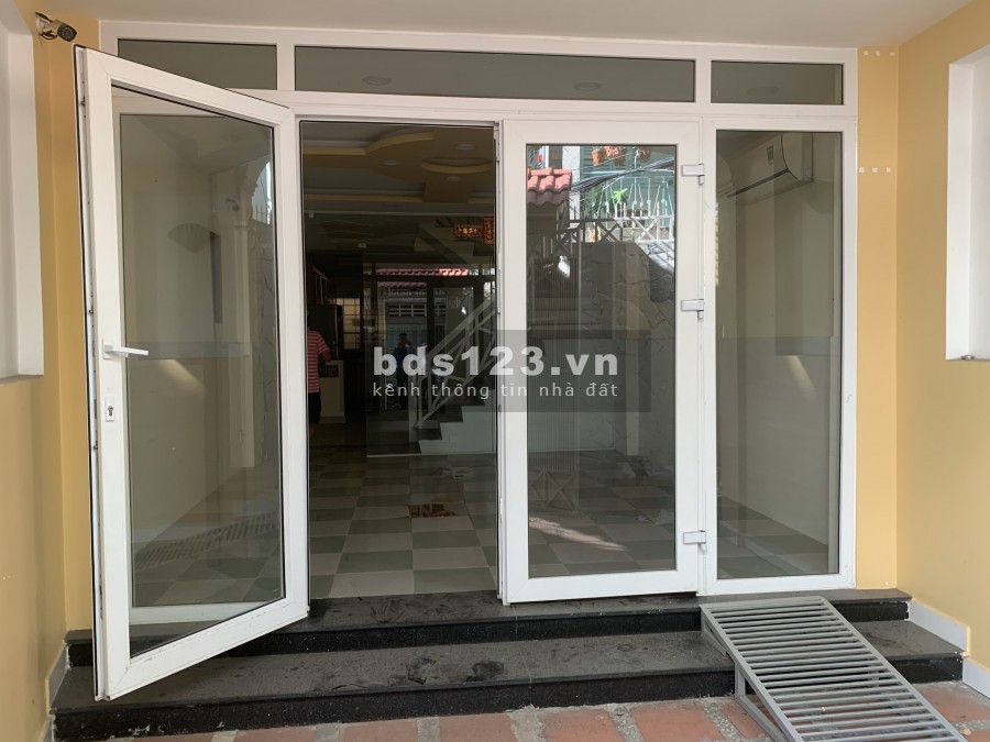 Cần bán nhà 1 trệt 3 lầu 145m2 đường Duy Tân,P.15 Phú Nhuận. Nhà nở hậu thuận lợi cho thuê kinh doanh