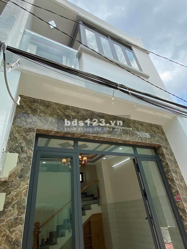 Gía Sốc Chỉ Có Trong Tuần Này - Nhà 1 Lầu Giá Rẻ Mạt - Cách Chợ Bình Chánh 4km