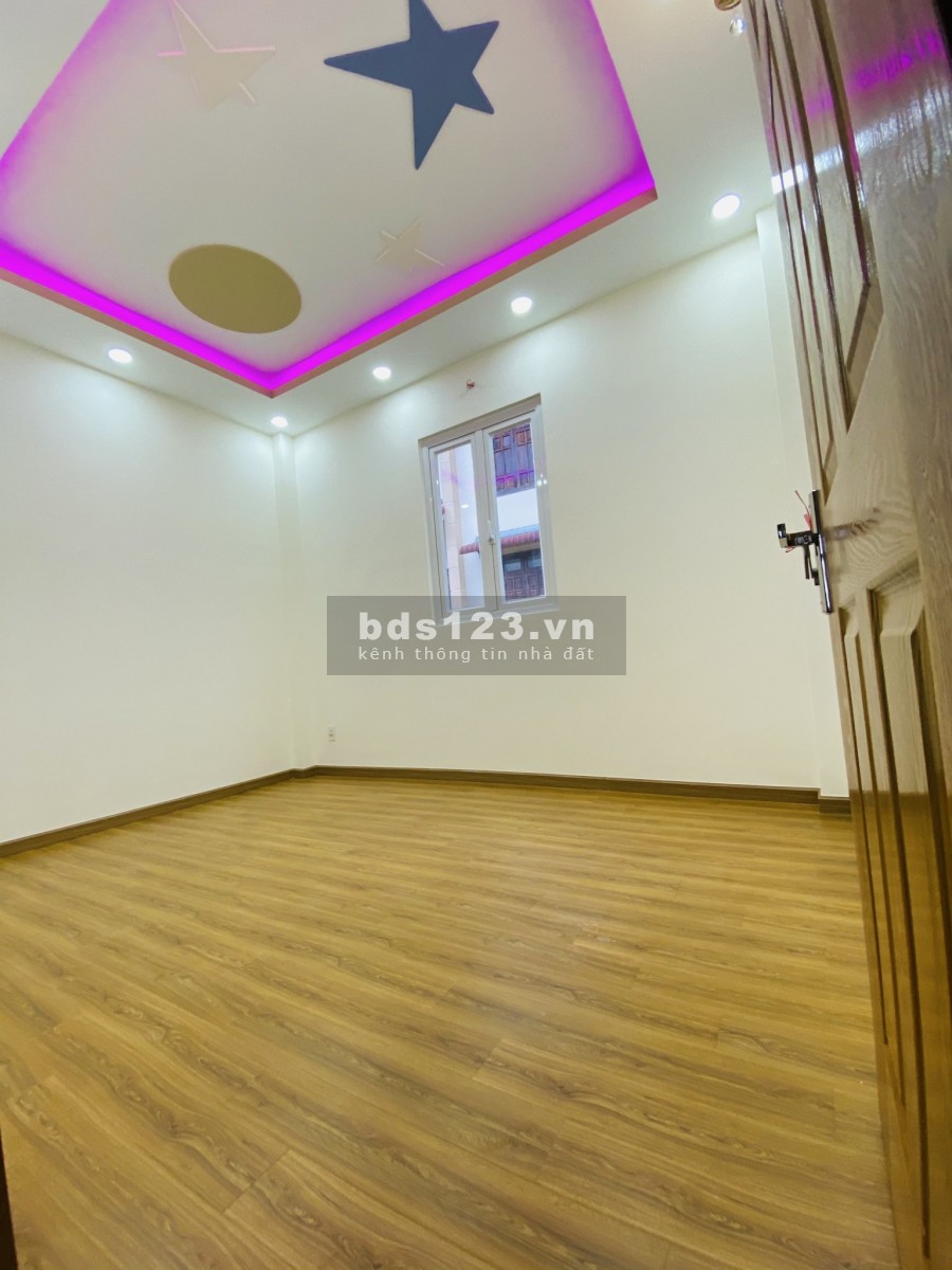 Bán nhà 2 LẦU trung tâm Đường 11, Phường Trường Thọ 5,35 tỷ- 51.6 m2