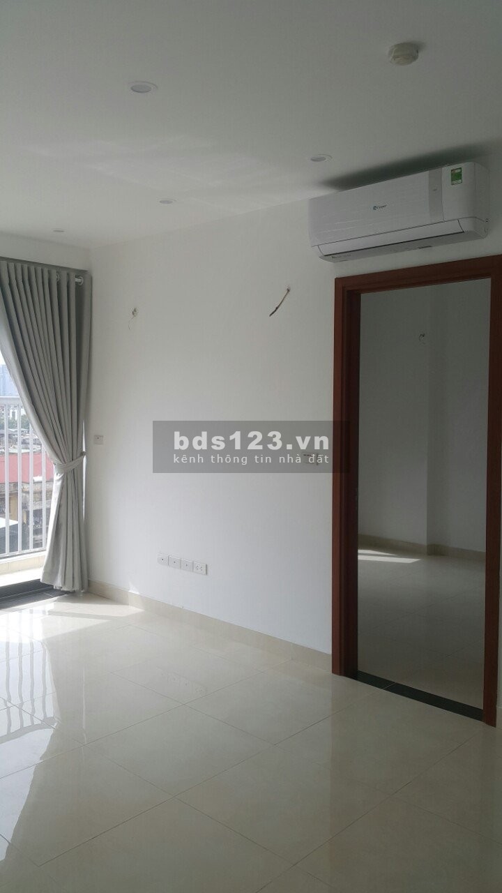 Cho thuê Chung cư C1 Thành Công 2 ngủ cơ bản 70m2 10 triệu. Lh 0377983070