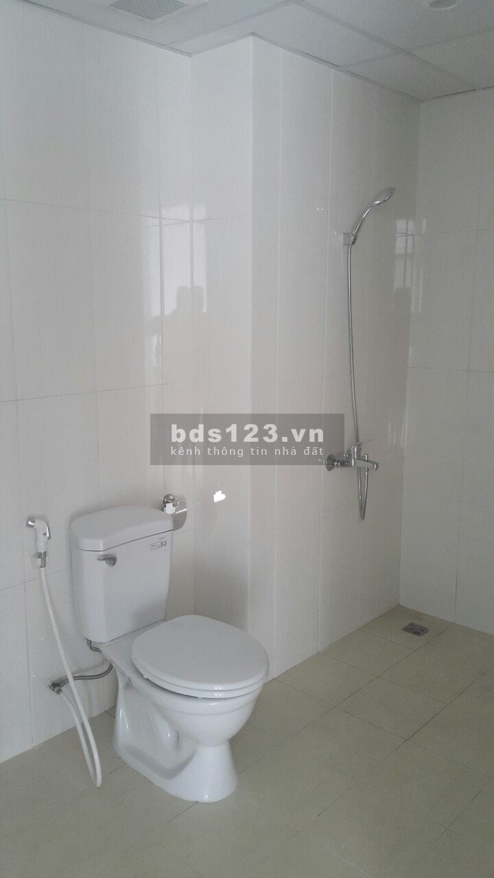 Cho thuê Chung cư C1 Thành Công 2 ngủ cơ bản 70m2 10 triệu. Lh 0377983070