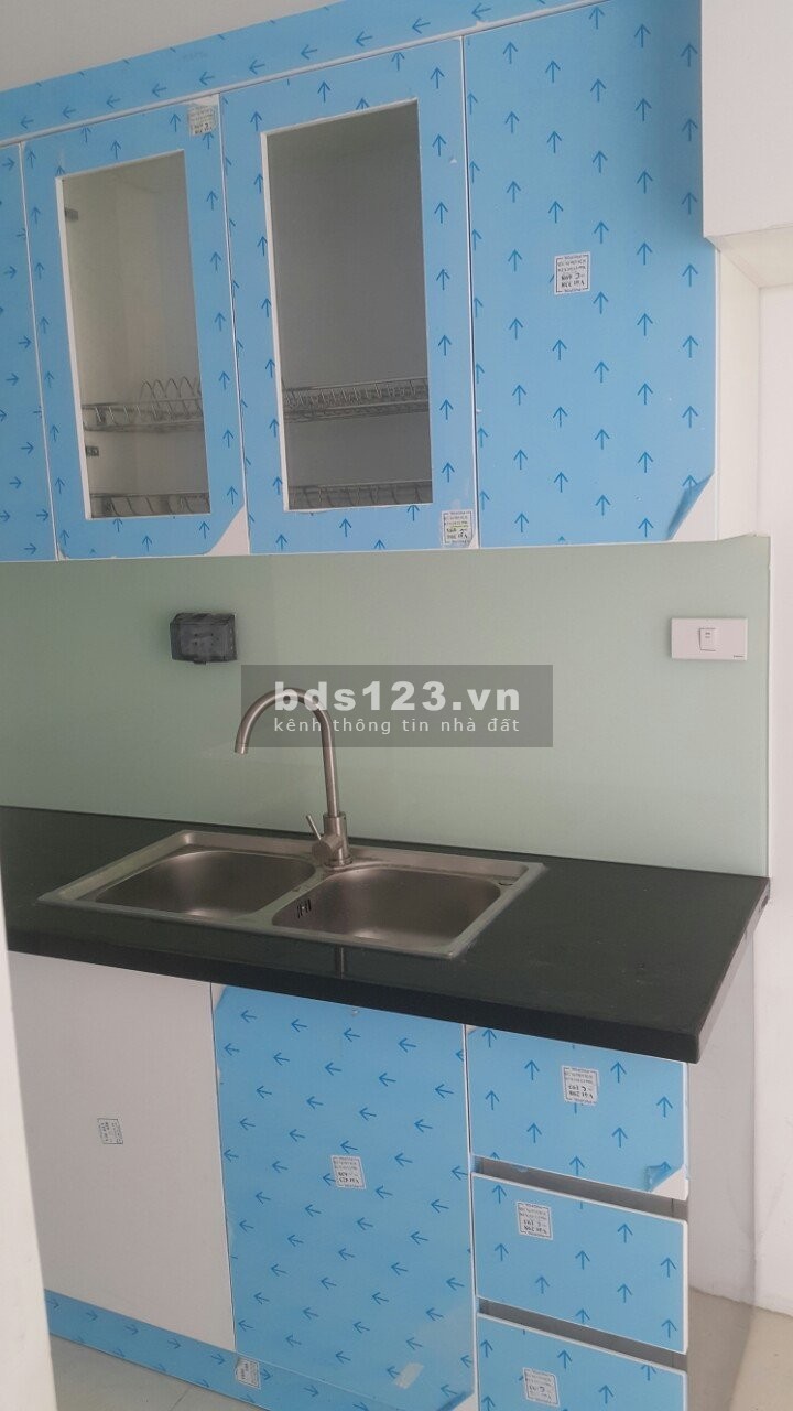 Cho thuê Chung cư C1 Thành Công 2 ngủ cơ bản 70m2 10 triệu. Lh 0377983070