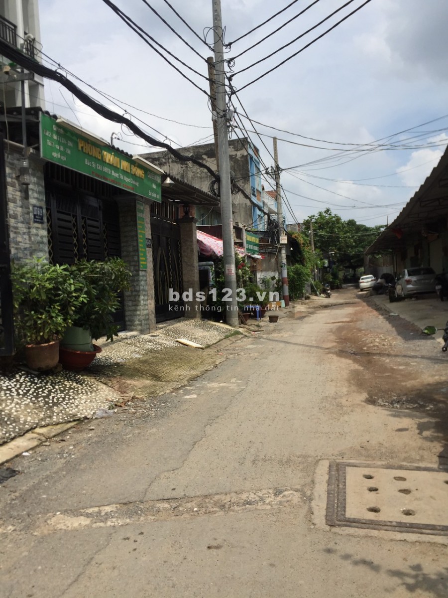 Bán nhà 1 trệt 2 lầu đường 38 phường Hiệp Bình Chánh quận Thủ Đức có sân để ô tô