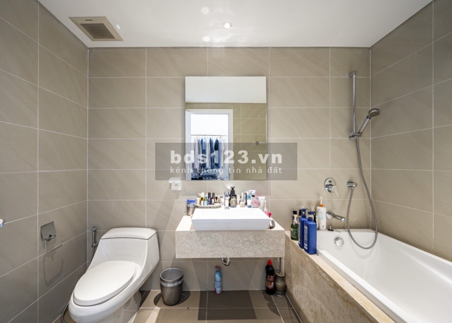 Đảo Kim Cương bán căn 2PN tầng cao phong thủy tháp Bora 7 tỷ view sông Sài Gòn cực đẹp. LH: 0933120416