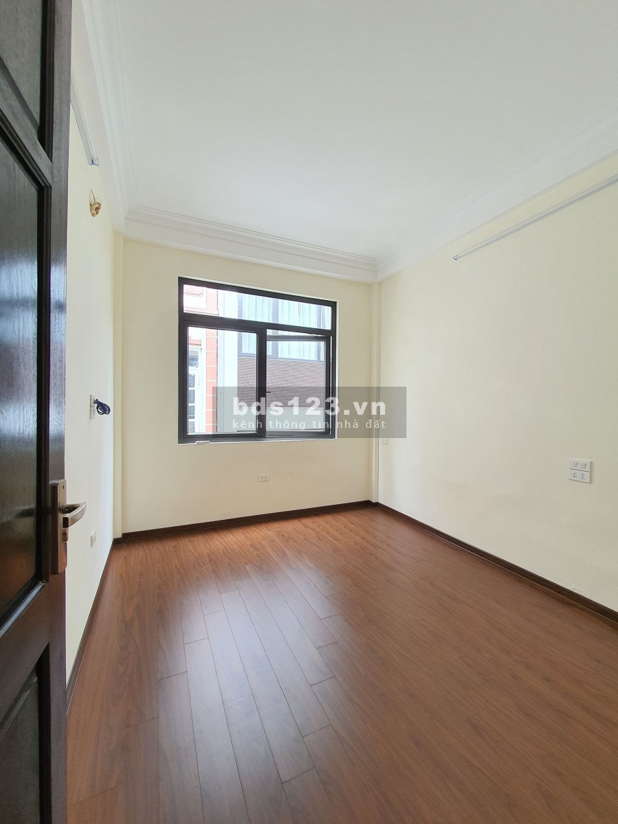 Bán nhà Vương Thừa Vũ, Thanh Xuân, 45m, 3T, mt 3.1m, 5.4 tỷ. Ô tô qua nhà