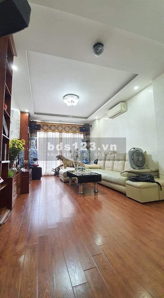 Bán nhà văn quán MỚI ĐẸP MẶT PHỐ diện tích 70m2 (5 tầng) giá 8 tỷ, kinh doanh sầm uất