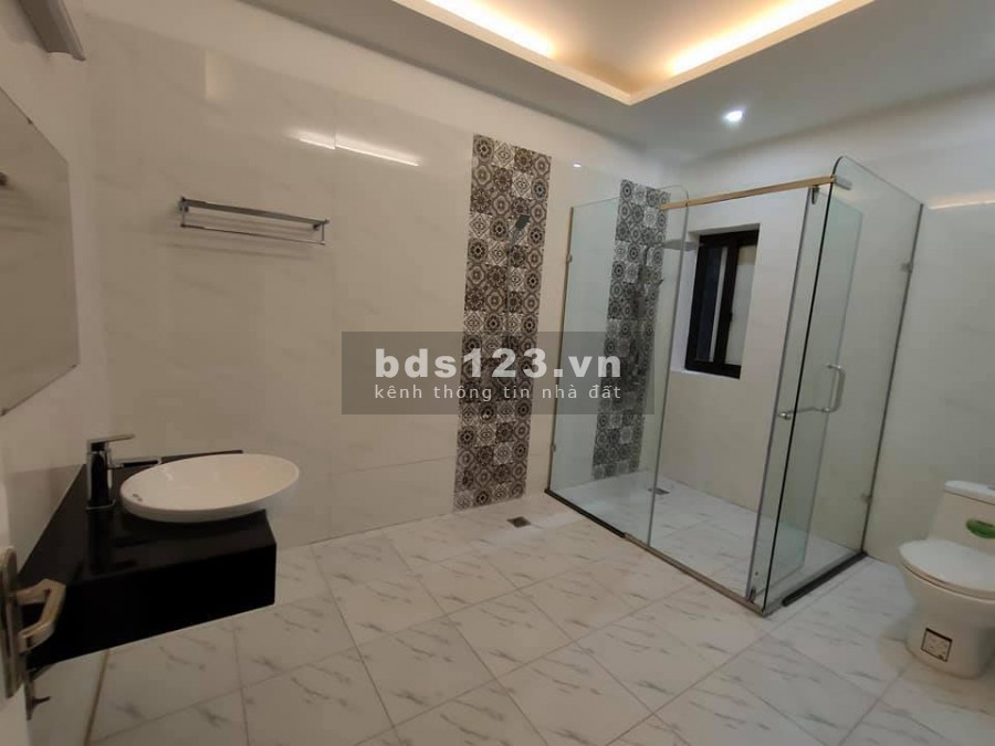 Căn nhà CẦU GIẤY cần bán gấp 2.85 tỷ 27m2 x 5 tầng cực HIẾM
