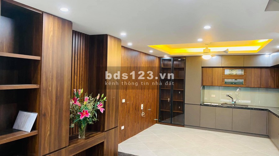 Ngọc Lâm Phố, Long Biên Quận, gara oto, 55mx5 tầng mới. Giá 6.45 tỷ gia lộc nhẹ