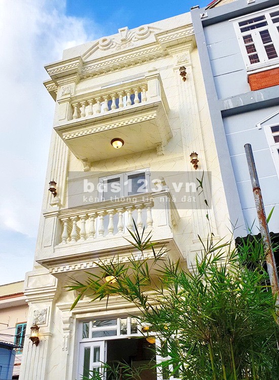 Biệt thự sân vườn HXH 1422 Huỳnh Tấn Phát, P.Phú Mỹ, Q7